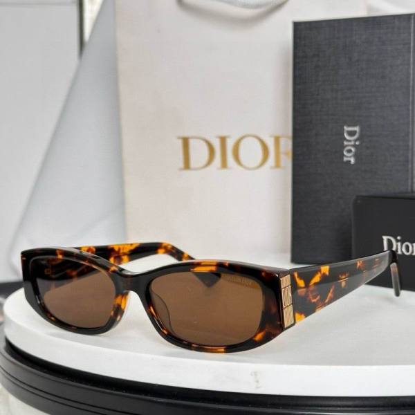 Dior Sunglasses AAA (409)