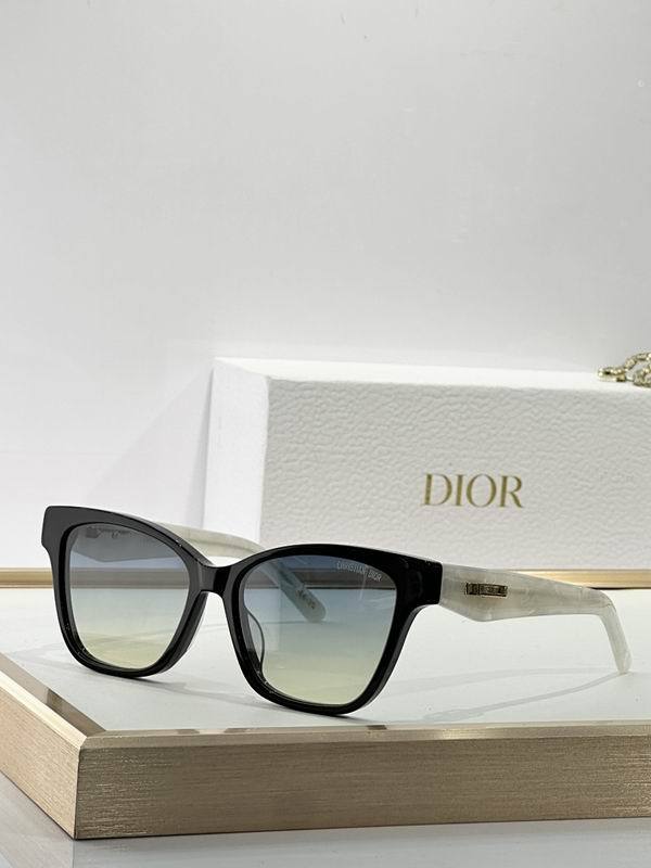 Dior Sunglasses AAA (696)