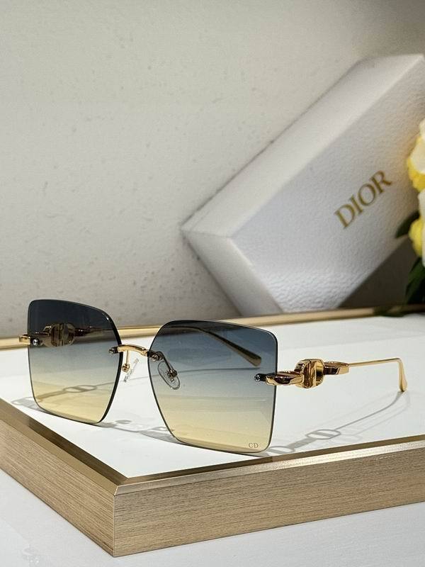 Dior Sunglasses AAA (582)