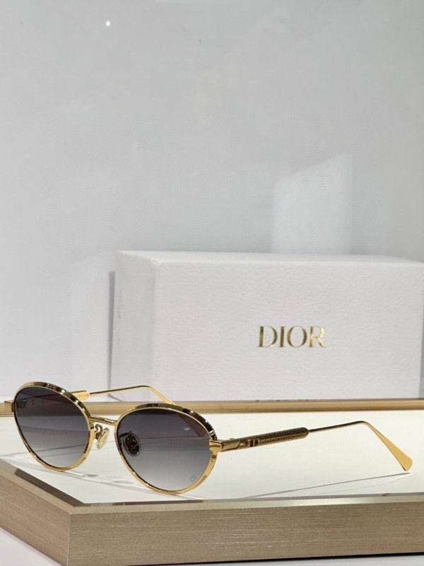 Dior Sunglasses AAA (402)