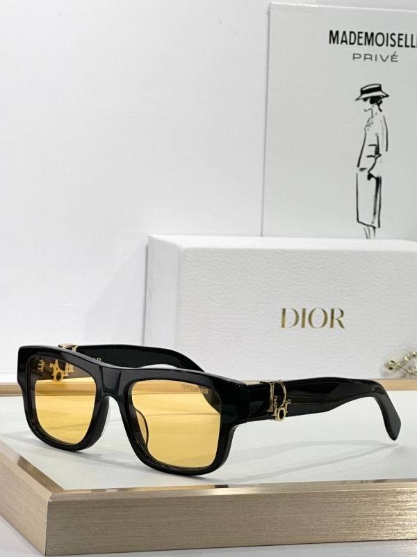 Dior Sunglasses AAA (444)
