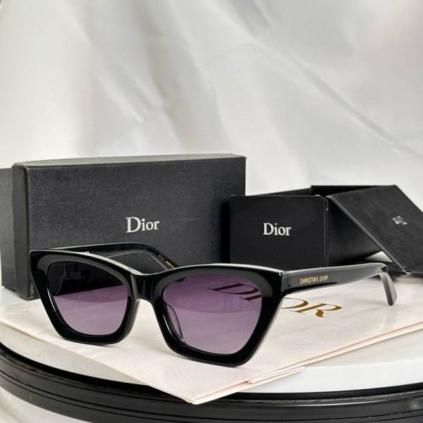 Dior Sunglasses AAA (549)