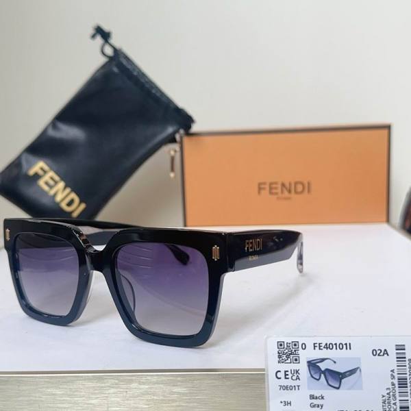 Fendi Sunglasses AAA (415)
