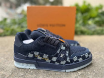 LV SNEAKERS (120) LV SNEAKERS (120)