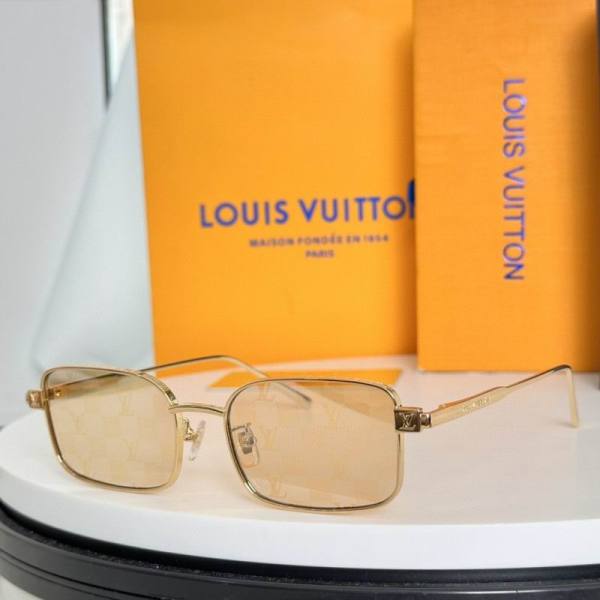 LV Sunglasses AAA (108)