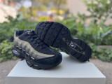 Authentic UNDEFEATED x Nike Air Max 95