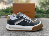 LV TRAINER SNEAKERS (129)