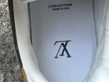 LV TRAINER SNEAKERS (129)