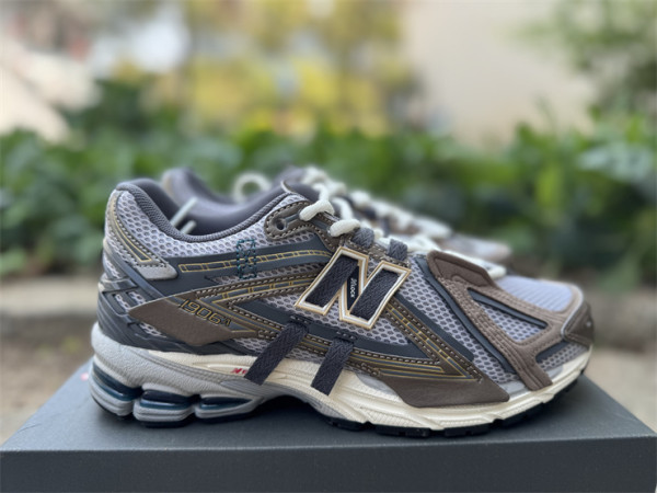 Authentic New Balance U19066U8