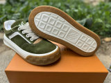 LV TRAINER SNEAKERS (133)