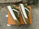 LV TRAINER SNEAKERS (133)