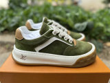 LV TRAINER SNEAKERS (133)