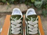 LV TRAINER SNEAKERS (133)