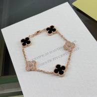 Van Cleef & Arpels-bracelet (26)