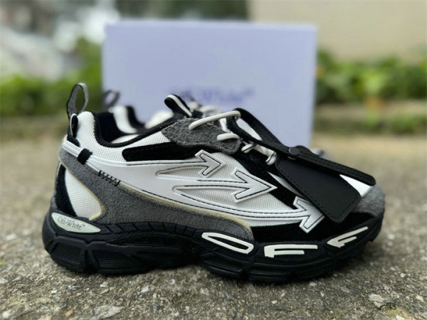 OFF-WHITE SNEAKERS (92)