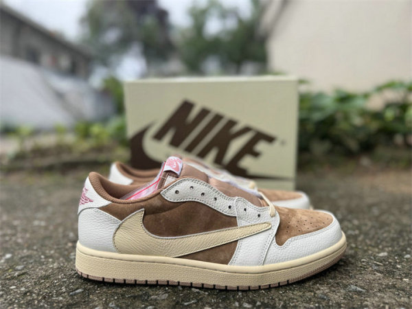 Authentic Travis Scott x Air Jordan 1 Low GS Brown/White/Pink