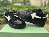 OFF-WHITE Out Of Office Black/White