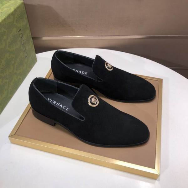 Versace Shoes (48)