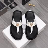 Versace Slipper (1)