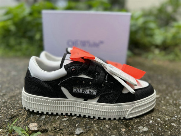 OFF-WHITE 3.0 Court Low Top Black/White