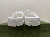 Gucci Slippers  (86)