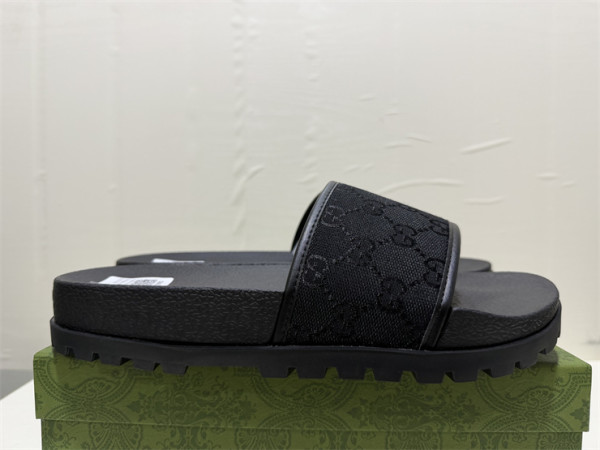 Gucci Slippers (88)
