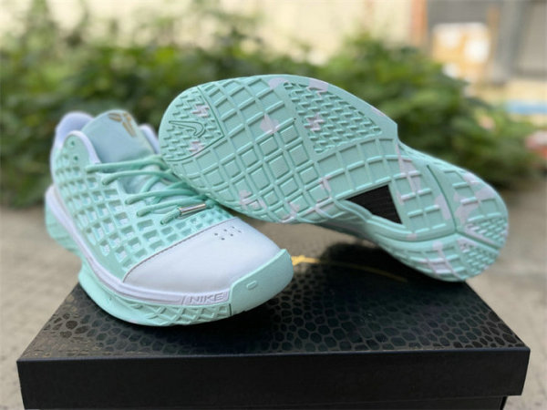 Authentic Nike Kobe 3 Protro White Moon