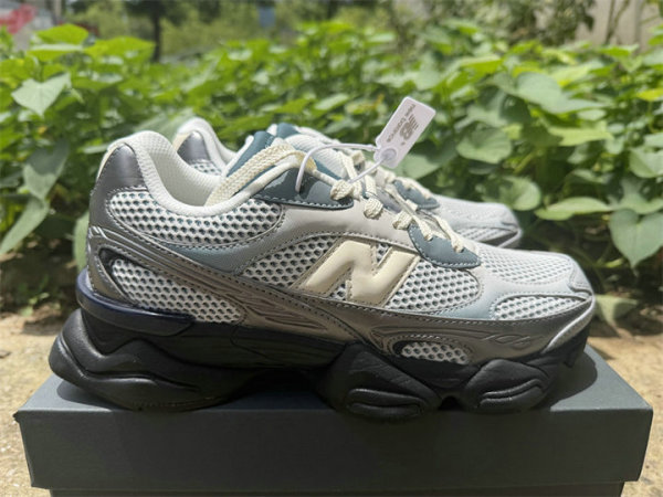 Authentic New Balance U90603GS