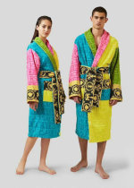 Versace Bathrobe (8) Versace Bathrobe (8)